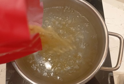 Фото шага рецепта Бюджетная карбонара 191671 шаг 9  