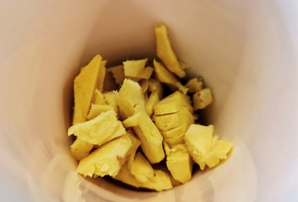 Фото шага рецепта Целебный ромашковый чай с имбирем и зверобоем 140894 шаг 10  