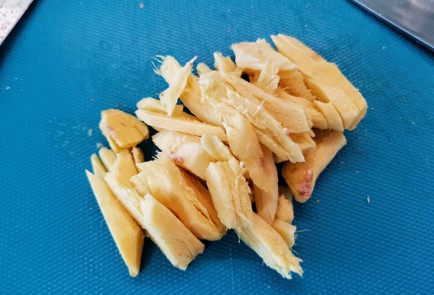 Фото шага рецепта Целебный ромашковый чай с имбирем и зверобоем 140894 шаг 8  