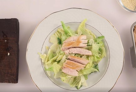 Фото шага рецепта Цезарь с курицей 57325 шаг 4  