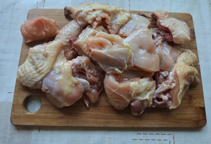 Фото шага рецепта Чахохбили из курицы и картофеля 186714 шаг 1  