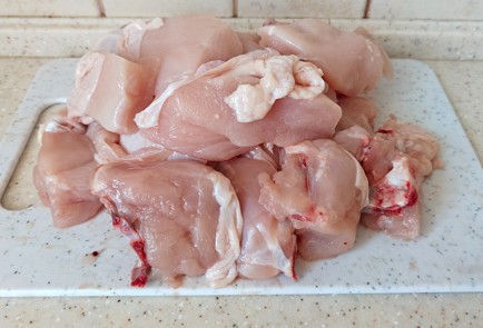 Фото шага рецепта Чахохбили из курицы 191601 шаг 2