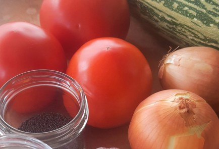 Фото шага рецепта Чатни из кабачка 152809 шаг 1  