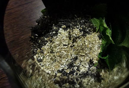 Фото шага рецепта Чай из крапивы 189458 шаг 5  