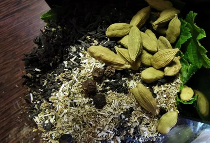 Фото шага рецепта Чай из крапивы 189458 шаг 7  