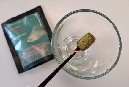 Фото шага рецепта Чай с базиликом и зверобоем 140733 шаг 5  