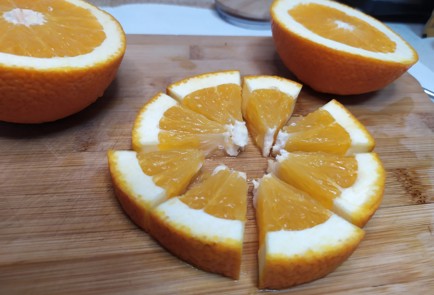 Фото шага рецепта Чай с брусникой 190508 шаг 2  