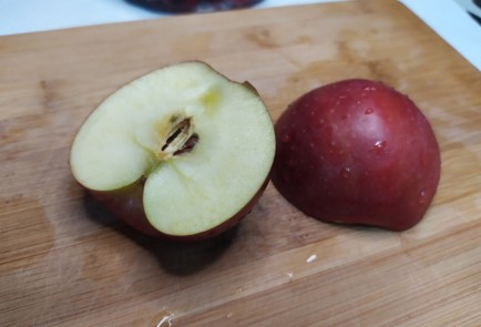 Фото шага рецепта Чай с черной смородиной и мятой 190797 шаг 3  