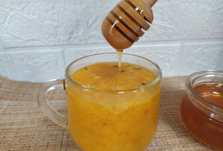 Фото шага рецепта Чай с облепихой и грушей 190764 шаг 9  