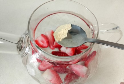 Фото шага рецепта Чай с шиповником 191612 шаг 6  