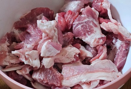 Фото шага рецепта Чебуреки домашние с бараниной 190697 шаг 1  