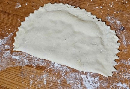 Фото шага рецепта Чебуреки домашние с бараниной 190697 шаг 11  