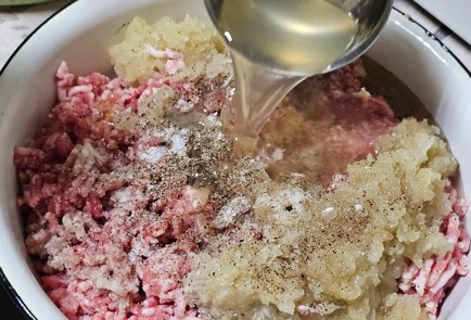 Фото шага рецепта Чебуреки домашние с бараниной 190697 шаг 9  