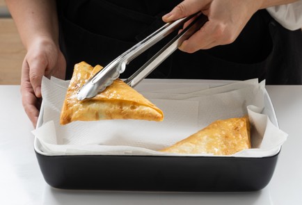 Фото шага рецепта Чебуреки из лаваша с фаршем 151696 шаг 8  