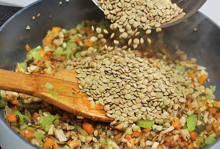 Фото шага рецепта Чечевица с овощами 31159 шаг 3  