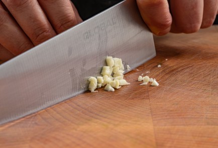 Фото шага рецепта Чечевица с тартаром из трав и подсолнечным маслом 175583 шаг 7  