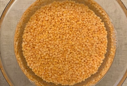 Фото шага рецепта Чечевичные лепешки с кунжутными семечками 191013 шаг 1  