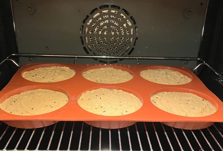 Фото шага рецепта Чечевичные лепешки с кунжутными семечками 191013 шаг 11  