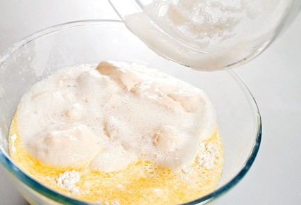 Фото шага рецепта Чешская булочка трдло 31492 шаг 2  