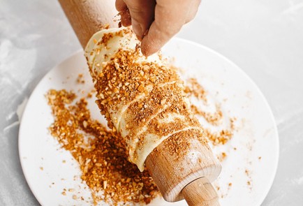 Фото шага рецепта Чешская булочка трдло 31492 шаг 7  