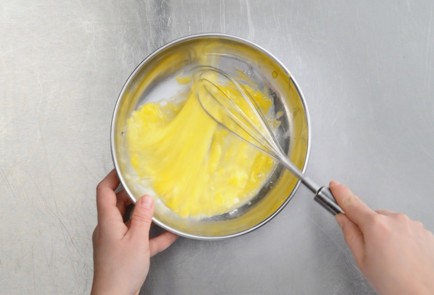 Фото шага рецепта Чешский жареный сыр 50181 шаг 1  