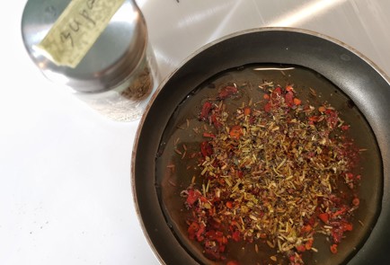 Фото шага рецепта Чесночная бутербродная намазка 152570 шаг 5  