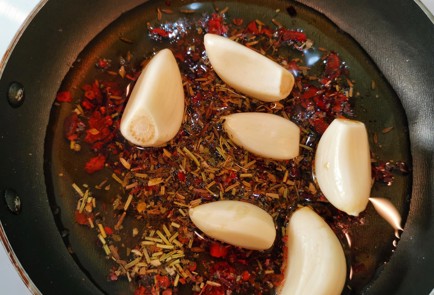 Фото шага рецепта Чесночная бутербродная намазка 152570 шаг 6  