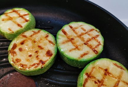 Фото шага рецепта Чесночная закуска из кабачков 140896 шаг 10