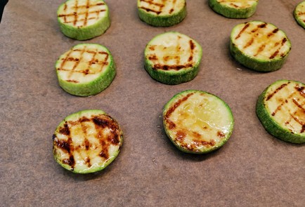 Фото шага рецепта Чесночная закуска из кабачков 140896 шаг 12