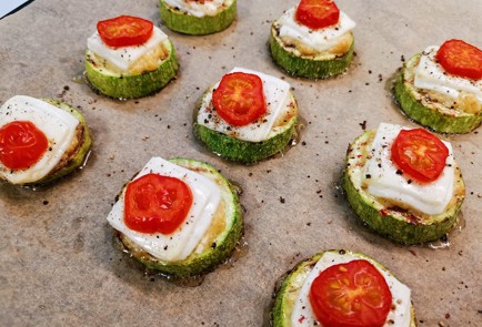 Фото шага рецепта Чесночная закуска из кабачков 140896 шаг 17