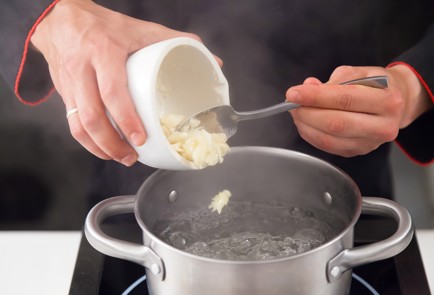 Фото шага рецепта Чесночный суп Айгобулидо 14291 шаг 1  