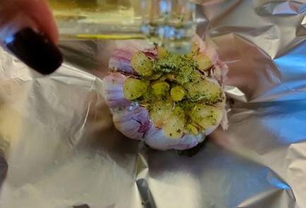 Фото шага рецепта Чесночное масло 190237 шаг 7  