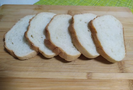 Фото шага рецепта Чесночные гренки с сыром 189726 шаг 6  