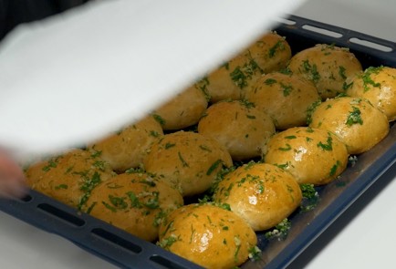 Фото шага рецепта Чесночные пампушки к борщу 35427 шаг 7  