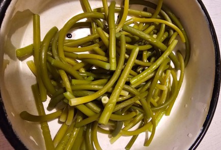 Фото шага рецепта Чесночные стрелки в соусе терияки 174854 шаг 3  