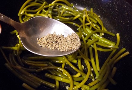 Фото шага рецепта Чесночные стрелки в соусе терияки 174854 шаг 8  