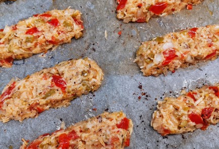 Фото шага рецепта Чесночные сырные хрустящие кетоломтики 152913 шаг 10  