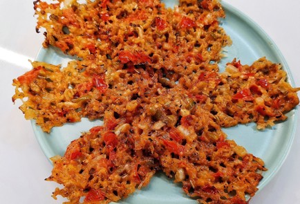 Фото шага рецепта Чесночные сырные хрустящие кетоломтики 152913 шаг 12  