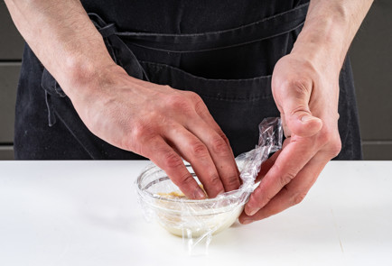 Фото шага рецепта Чесночный хлеб 191654 шаг 3  