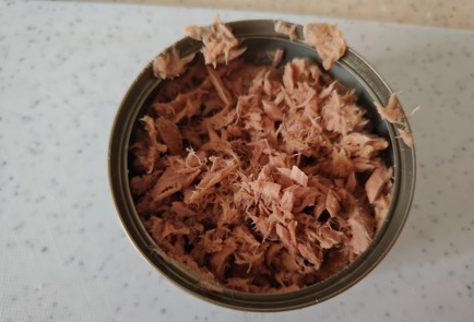 Фото шага рецепта Чиабатта с тунцом 186728 шаг 2  