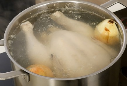 Фото шага рецепта Куриный суп чихиртма 125601 шаг 1