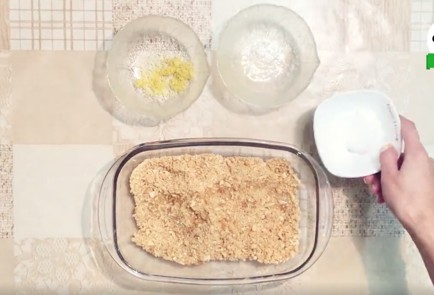 Фото шага рецепта Чизкейк с клубникой 27013 шаг 2  