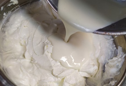 Фото шага рецепта Чизкейк без выпечки 191035 шаг 7  