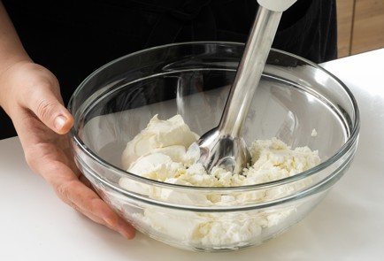 Фото шага рецепта Чизкейк из лаваша с грушей 151695 шаг 1  