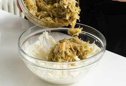 Фото шага рецепта Чизкейк из лаваша с грушей 151695 шаг 3  