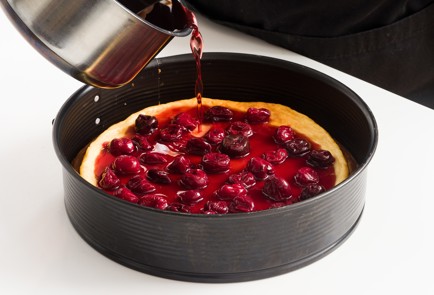 Фото шага рецепта Чизкейк из творога с ягодным желе 152167 шаг 13  