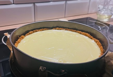 Фото шага рецепта Чизкейк классический 188002 шаг 14