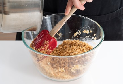 Фото шага рецепта Чизкейк с шоколадом и ирландским ликером 138636 шаг 1  