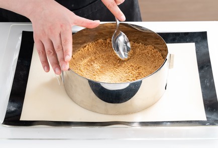 Фото шага рецепта Чизкейк с шоколадом и ирландским ликером 138636 шаг 2  