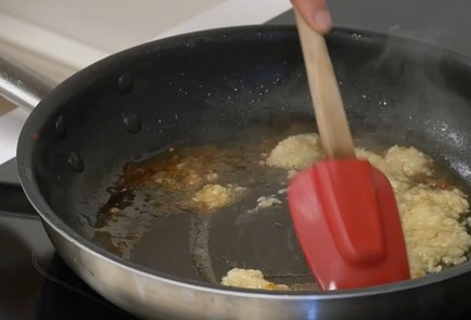 Фото шага рецепта Курица с чесноком чкмерули 139552 шаг 8  